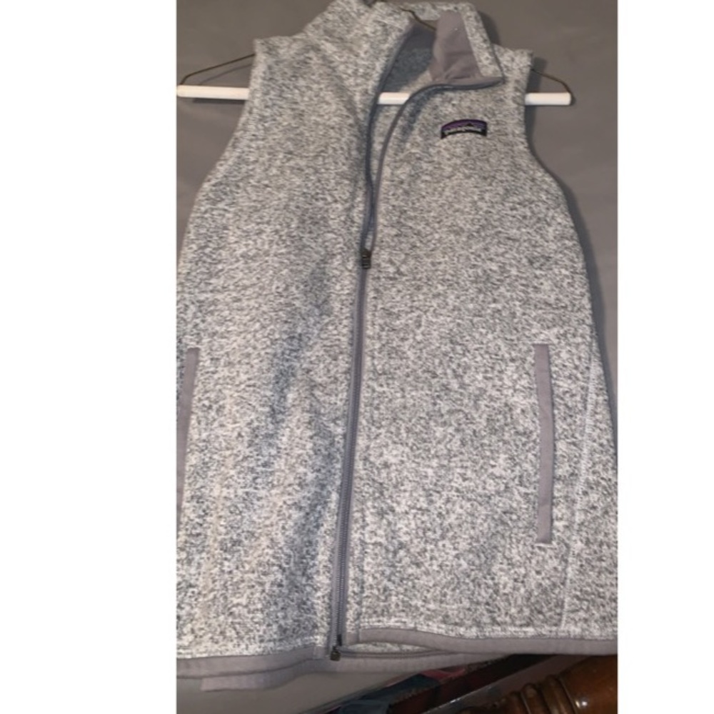 Patagonia vest!!💕